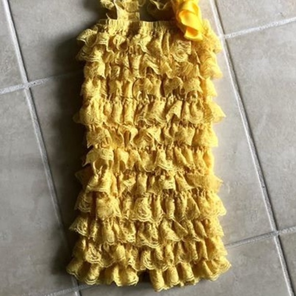 **Brand NEW Lace Romper** Perfect for FALL! - Picture 1 of 1